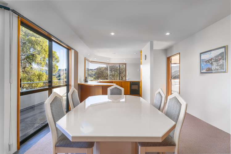 23 Ngaio Grove Robinsons Bay_9