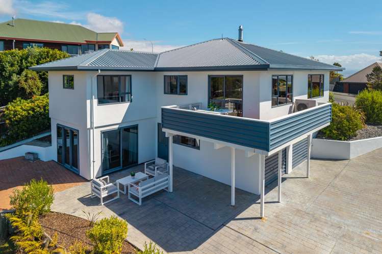 325 Princes Drive Britannia Heights_5