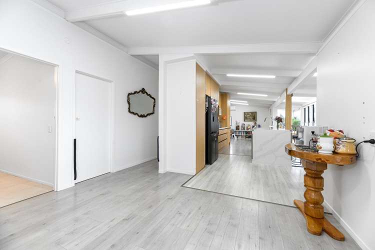 27 Boyce Avenue Mount Roskill_16