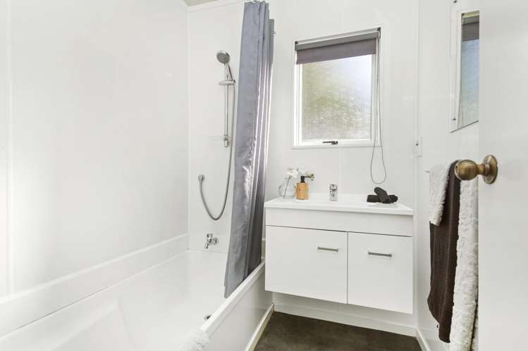17A Fitzherbert Street Alicetown_8