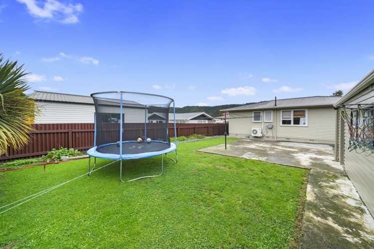 40 Momona Street Wainuiomata_14