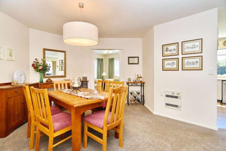 12 Stopforth Street Woodend_13