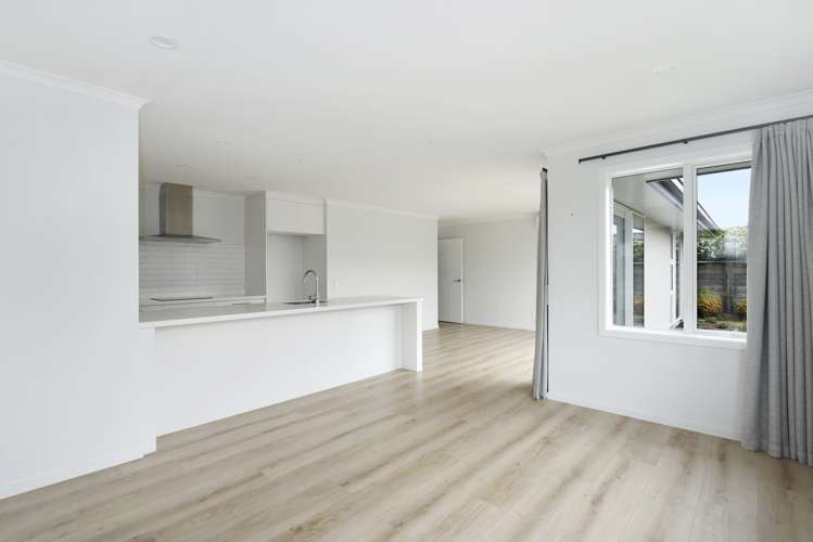 15 Cupola Crescent Richmond_11