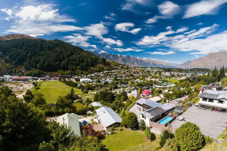 36 Huff Street Queenstown_12