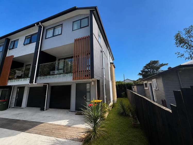 672F Mount Albert Road_0