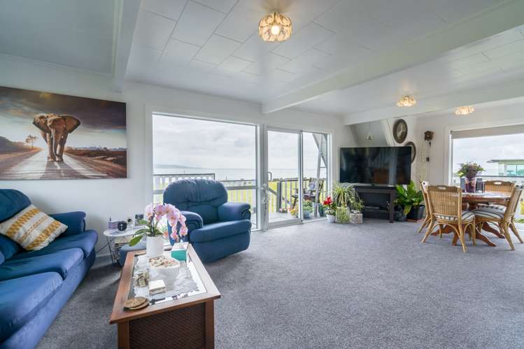 10 Rimu Street Kaka Point_8