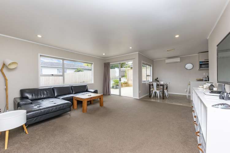 21 Seakens Way Glen Eden_8
