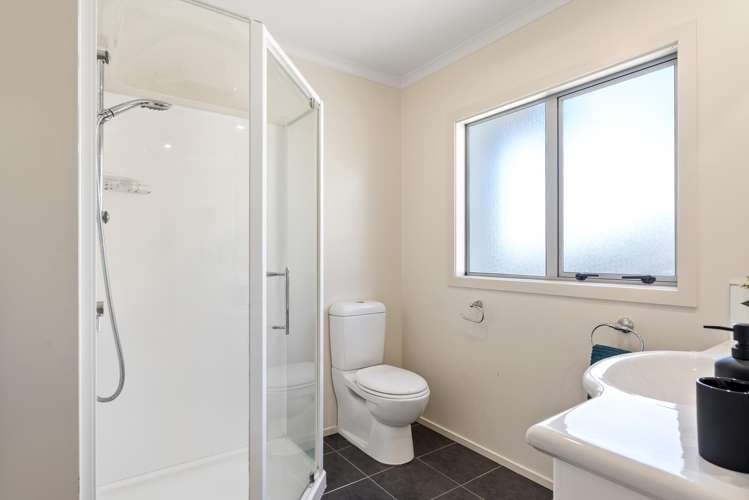 16 Eastcott Grove Churton Park_11