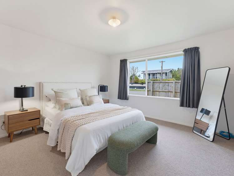 2/2 Bentley Street Russley_10