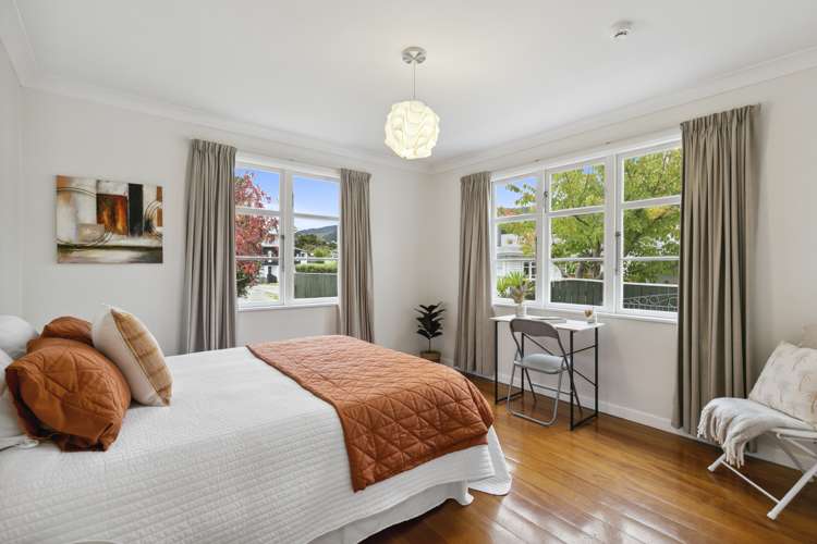 29 Collins Avenue Tawa_13