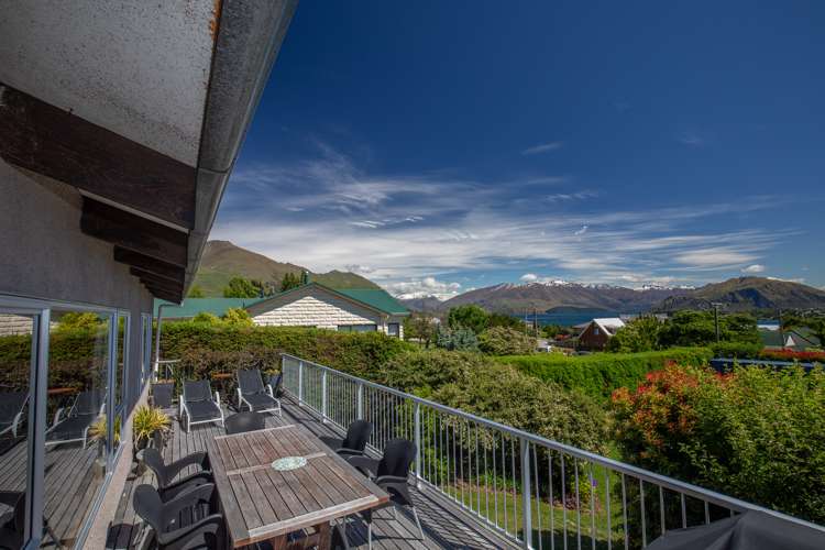 7 Kennedy Crescent Wanaka_0