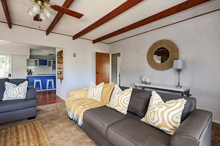 15 Kirkcaldy Place Flaxmere_7