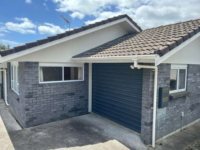 1/16 Cambric Place Botany Downs_2