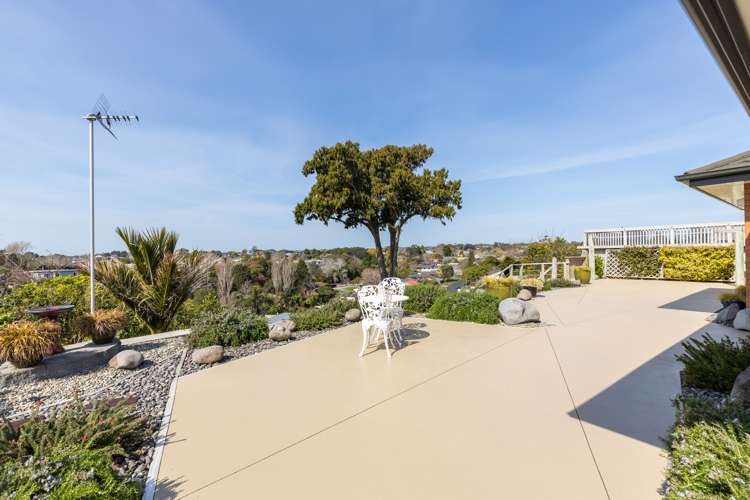 11f Lemont Place Westown_14