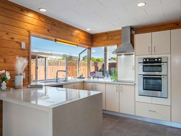 11 Graham Tagg Close Pahurehure_10