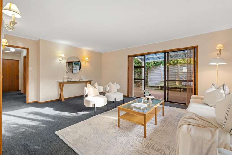 8A Forest Glen Orewa_7
