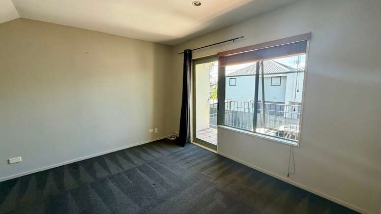 2/19 Hills Road Edgeware_8