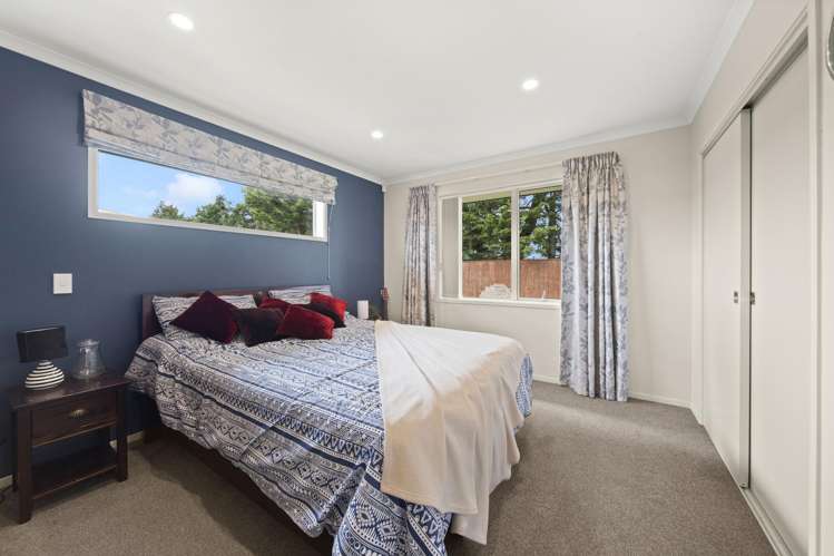 8 Maple Grove Solway_11