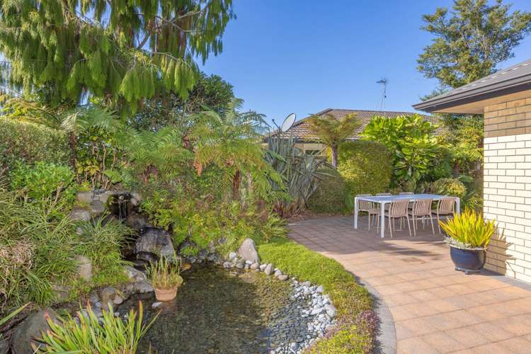 72 Barrington Drive Huntington_35