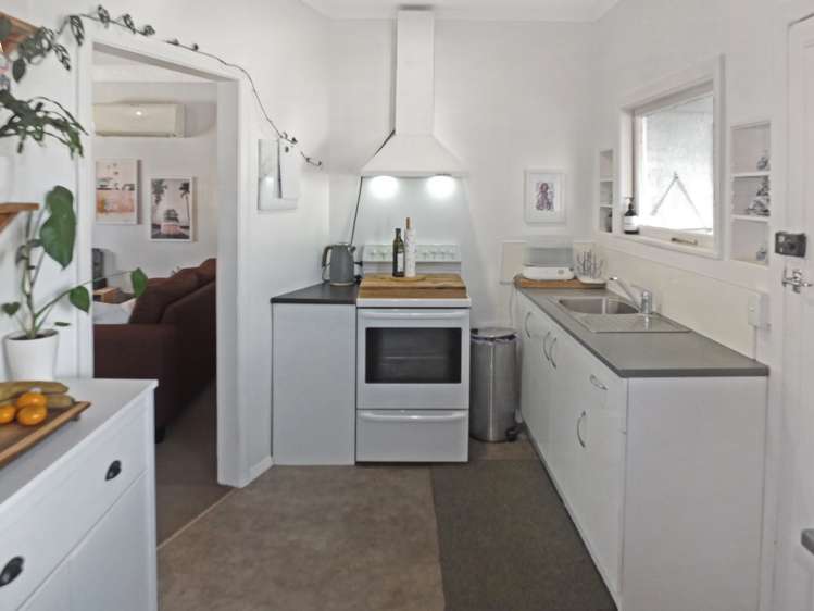 5 Huia Street Foxton Beach_12