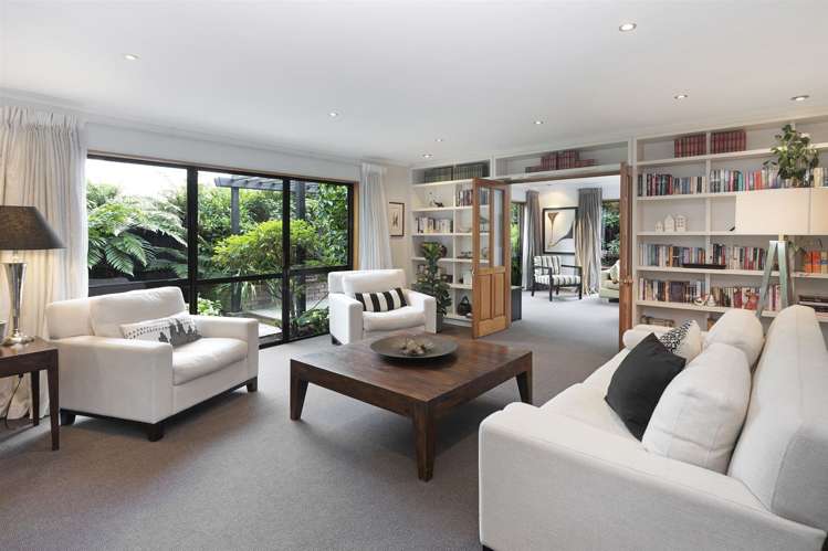 5b Regency Crescent Redwood_12