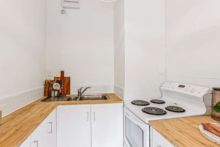 7 /25 Winchester Street Merivale_2