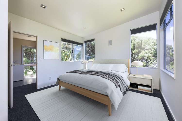 16 Log Race Road Piha_6