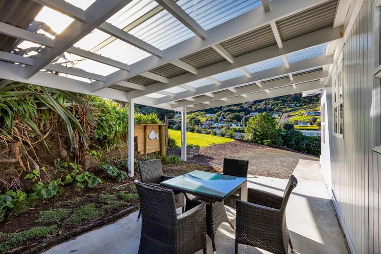 8 Tainui Street Mokau_14