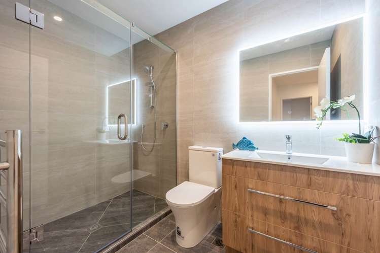 22/24 A&B Arataki Views Way Glen Eden_23