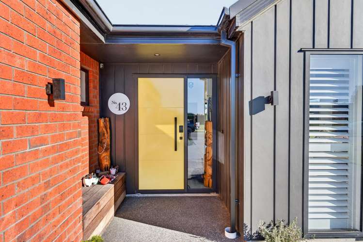 43 Graeme Foote Street Darfield_19