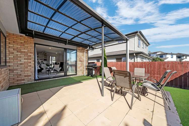 42 Arrowsmith Drive Flat Bush_13