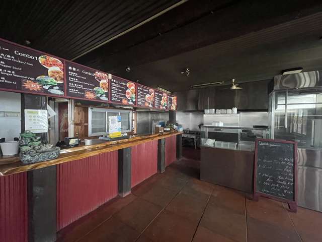 49 Glenmall Place Glen Eden_4