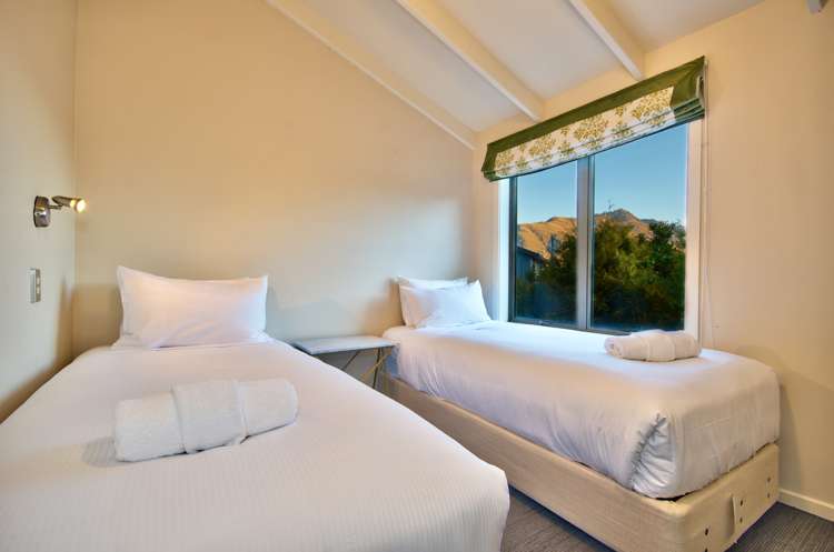 44 Suburb Street Queenstown_11