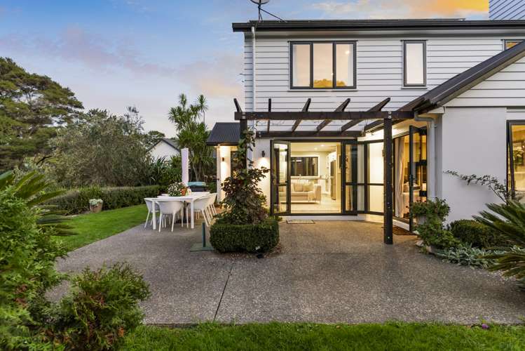 33 Roland Road Greenhithe_10