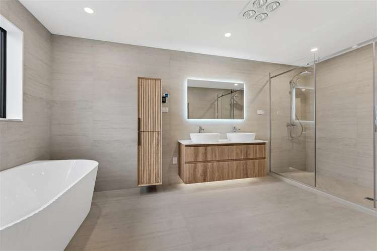 4 Hutukawa Drive Beachlands_16