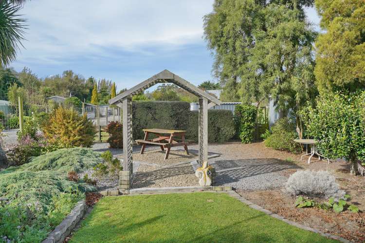 49 Old Main North Road Leithfield_11