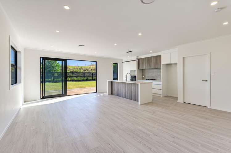 33 Overton Street Rototuna North_12