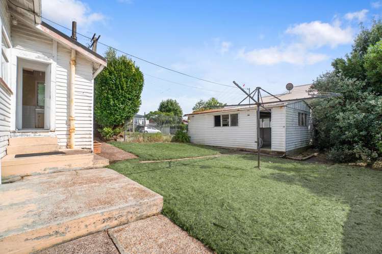 36 Seaview Terrace Mt Albert_12