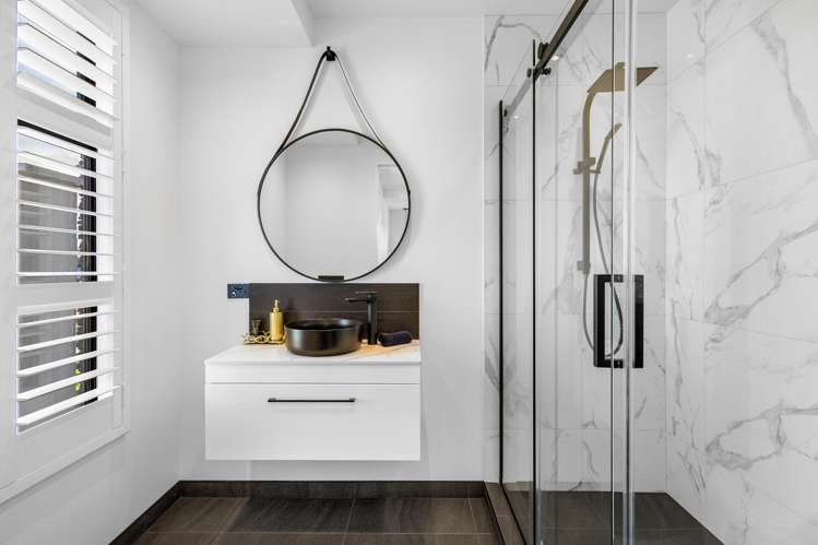 1 Moraine Street Lincoln_16