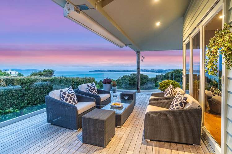 2 Puriri Place Sandspit_10