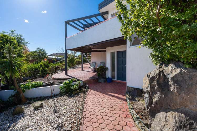 97 Easther Crescent Kew_21