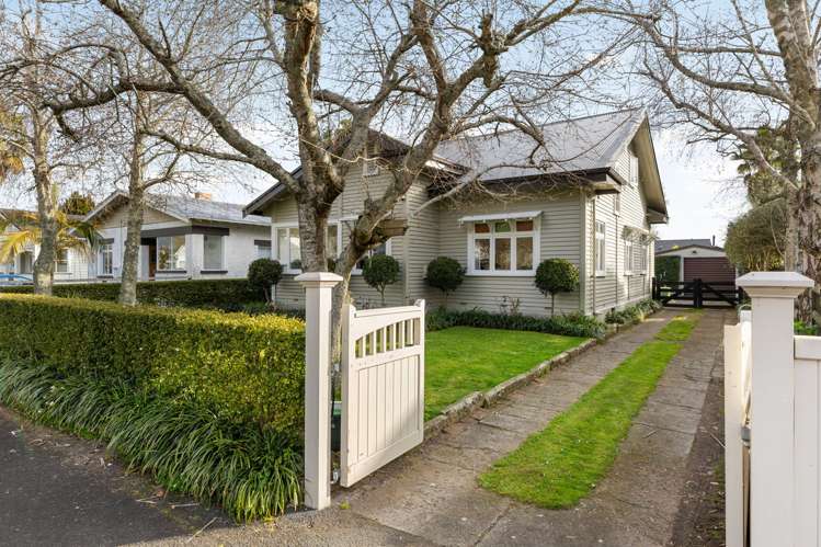 11 St Winifreds Avenue Hamilton East_6