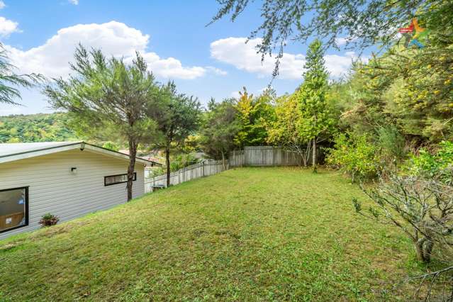 56 Antrim Crescent Wainuiomata_2