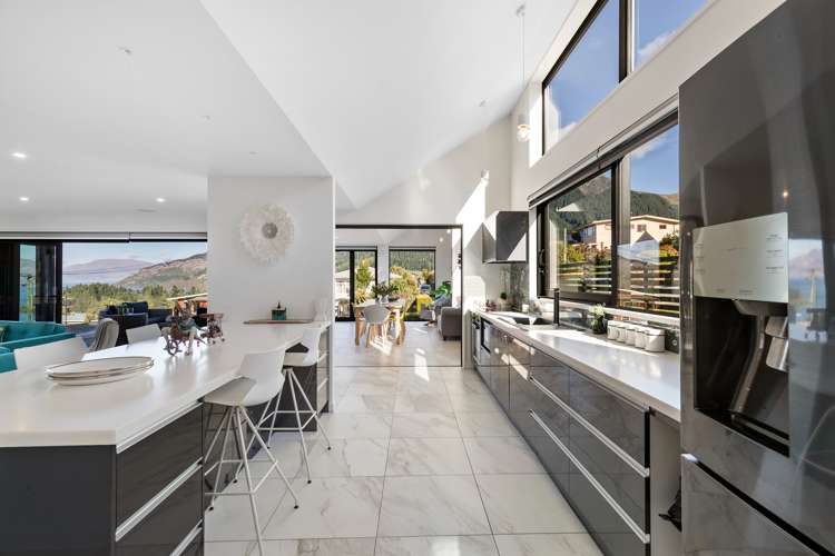 3 Panorama Place Queenstown_7
