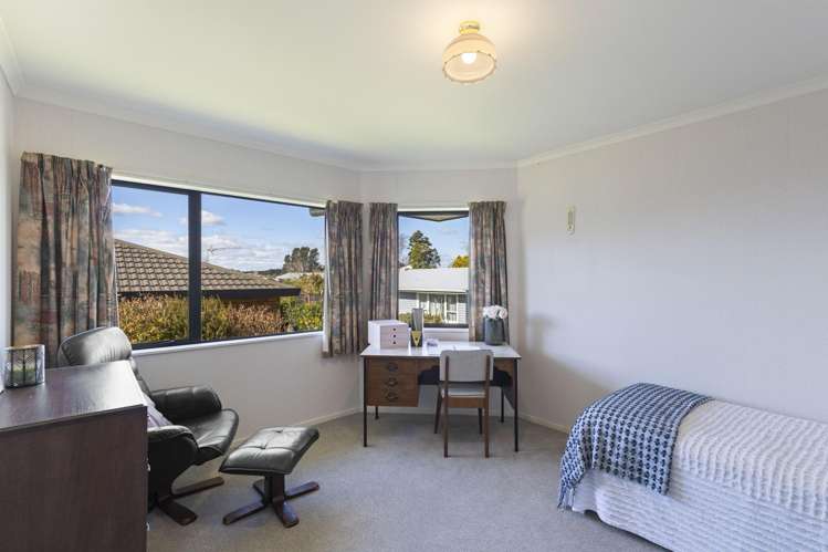 16 Sandel Rise Merrilands_14