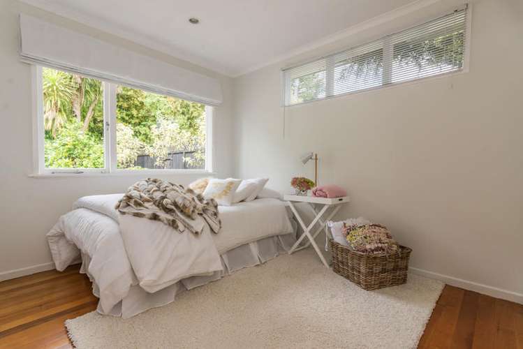 7 Warwick Avenue Titirangi_13