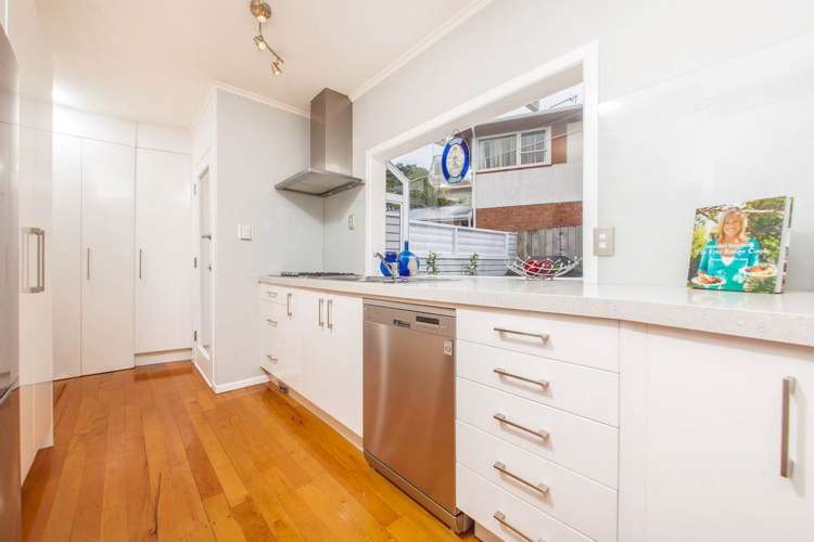 9A Lyttelton Avenue Forrest Hill_1