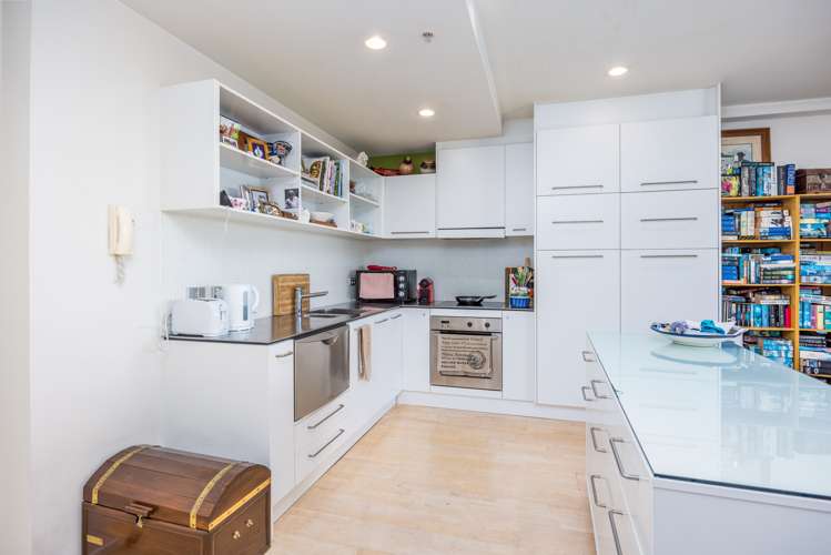1004/18 Beach Road Auckland Central_7