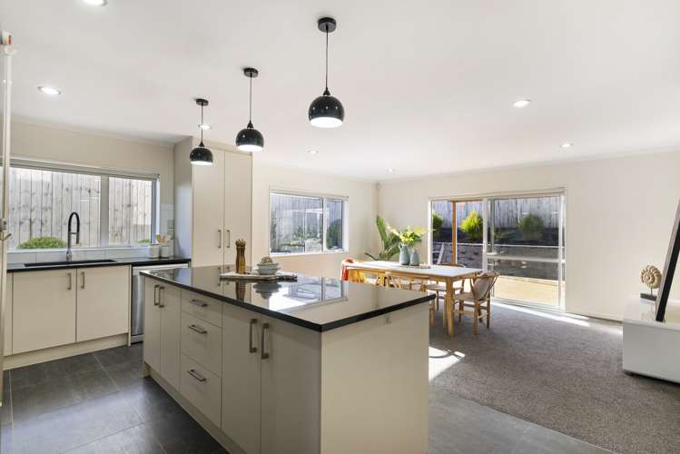 67 Keri Vista Rise Papakura_5