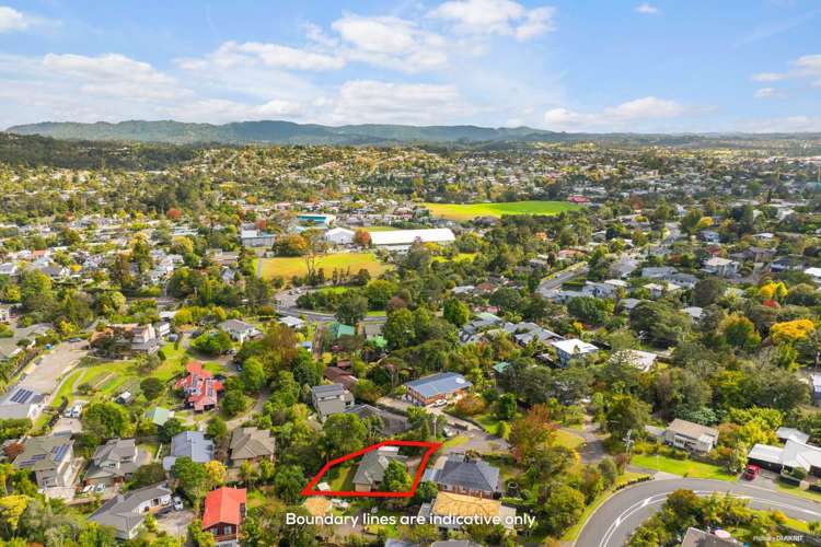 1a Derwent Crescent Titirangi_12
